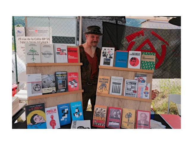 ../previews/016-Libraire. Rassemblent des Glieres,Thorens Glieres Mai 2025.webp.medium.jpeg